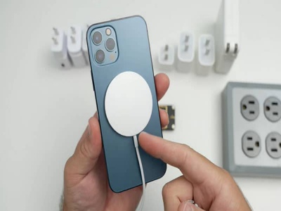 Công nghệ MagSafe trên iPhone là gì? Có lợi ích gì? Những phụ kiện nào tương thích với MagSafe?
