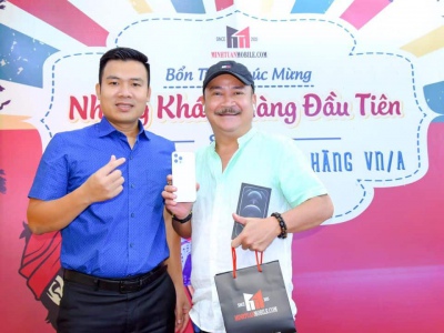 NGHỆ SĨ HOÀNG SƠN CŨNG CẬP NHẬT ĐẦY ĐỦ IPHONE 12 PROMAX NHƯ AI