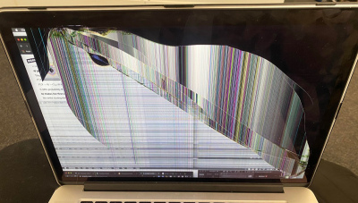 Lỗi sọc màn hình MacBook, nguyên nhân và cách khắc phục