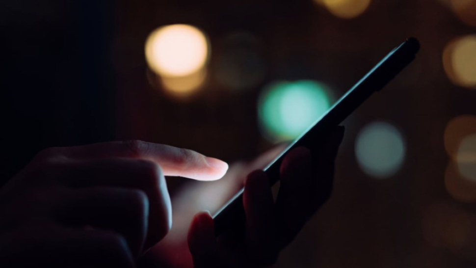 Apple iPhone có nguy cơ bị hack thông qua ứng dụng Email