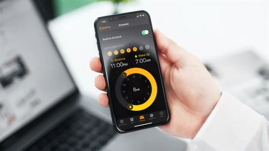 Cách cài báo thức thông minh, giúp ngủ đủ giấc và dậy đúng giờ trên iOS 15