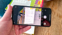 Cách dịch văn bản theo thời gian thực bằng camera iPhone