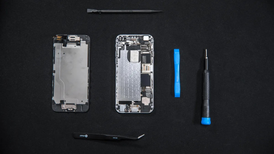 Có nên tự thay pin cho iPhone không? Có bị mất bảo hành không? Những lưu ý khi tự thay pin iPhone tại nhà