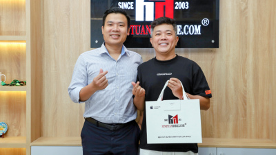 Diễn viên Hoàng Mèo tươi tắn tậu iPhone 14 Pro Max