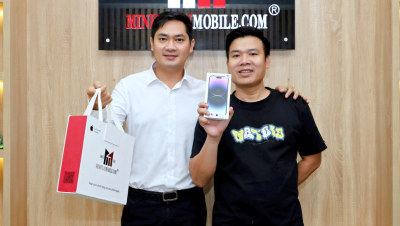Diễn viên Minh Luân sắm iPhone 14 Pro Max màu vàng Gold phong thủy đẹp xuất sắc