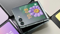 Galaxy Z Flip6 rò rỉ camera zoom 50MP, nếp gấp được cải tiến