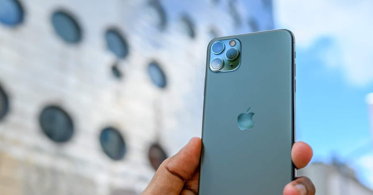 Sau hơn một năm ra mắt, iPhone 11 Pro Max vẫn là siêu phẩm đáng sắm nhất hiện nay, lí do vì sao?