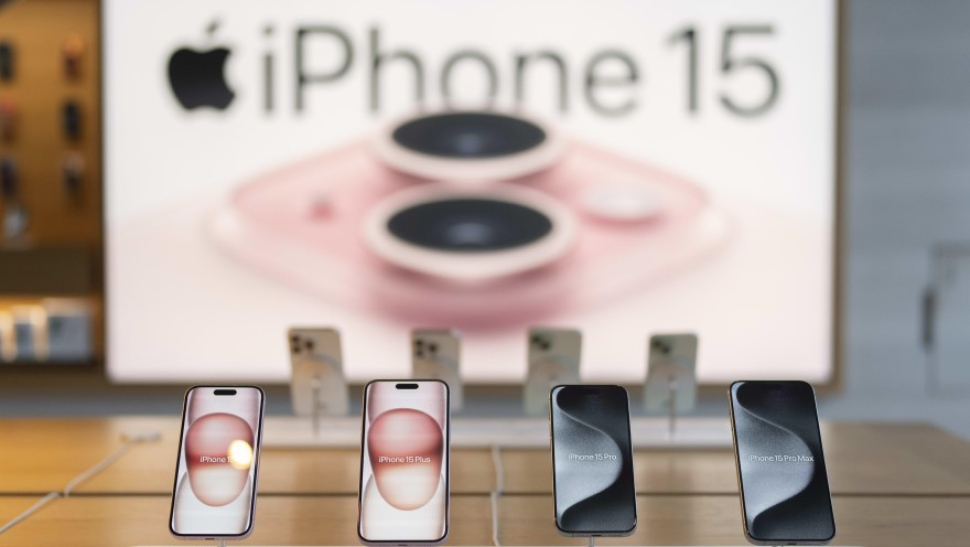 iPhone 15 Pro Max vs iPhone 15 Plus: iPhone lớn nên chọn là?
