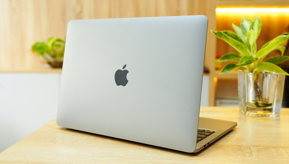 Kiểm tra laptop cũ trước khi quyết định chốt đơn