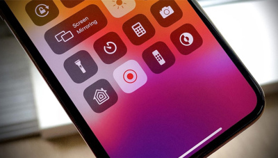 Làm sao để quay lại màn hình điện thoại iPhone?