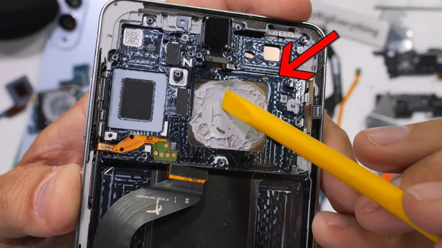 Mổ bụng Galaxy S25 Edge: Có gì đặc biệt?