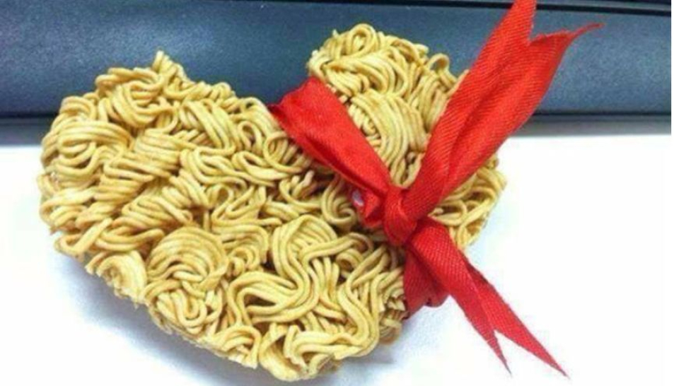 Ngã ngửa trước loạt quà tặng 8.3 độc đáo của cánh mày râu