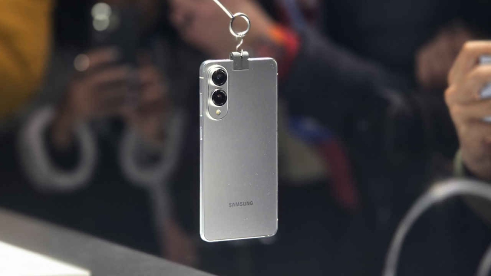 Samsung để lộ giá Galaxy S25 Edge ngay trên website chính thức
