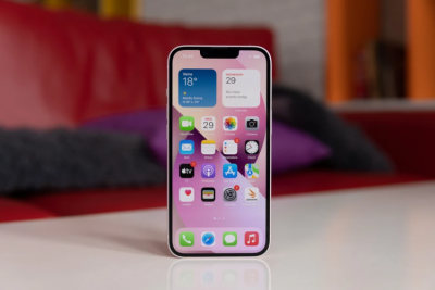 Tại sao iPhone 13 Series có màn hình OLED nhưng vẫn thiếu tính năng màn hình luôn bật?
