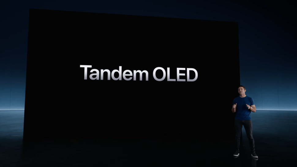 Tandem OLED đỉnh cao của Apple có gì đặc biệt?