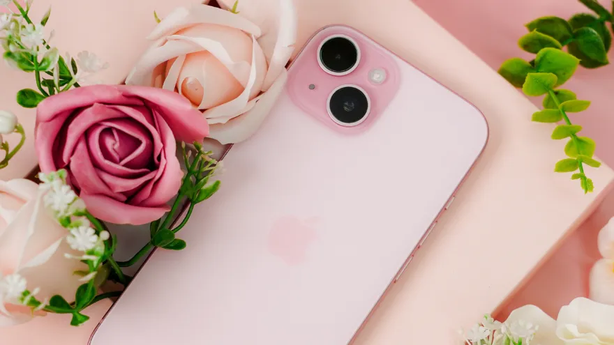 Top 4 điện thoại thích hợp làm quà cho phái nữ dịp 8/3