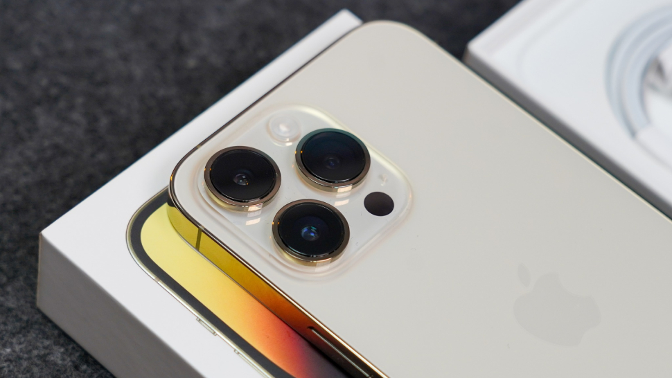 Đây là 4 iPhone có thời lượng pin lâu nhất của Apple
