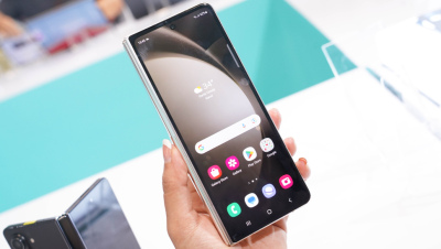 Trải nghiệm thực tế Galaxy Z Fold5: Thiết kế gập hoàn hảo