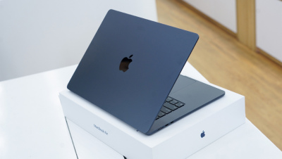 Trên tay MacBook Air 15inch M2 2023: Nhỏ gọn và sang trọng