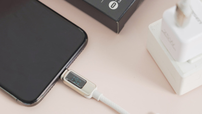 Tự khắc phục lỗi dây sạc iPhone không vào điện tại nhà