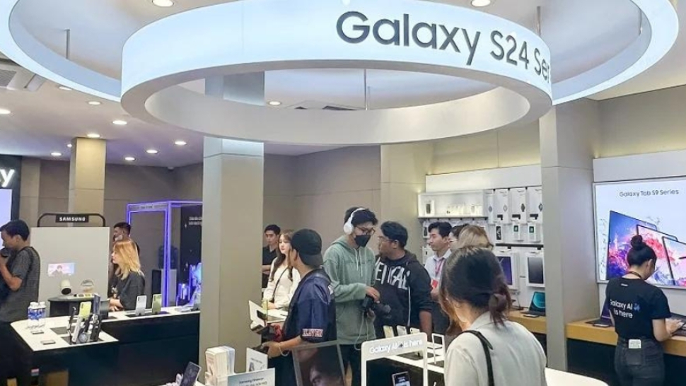 Những khách hàng đầu tiên trên tay Galaxy S24 Series