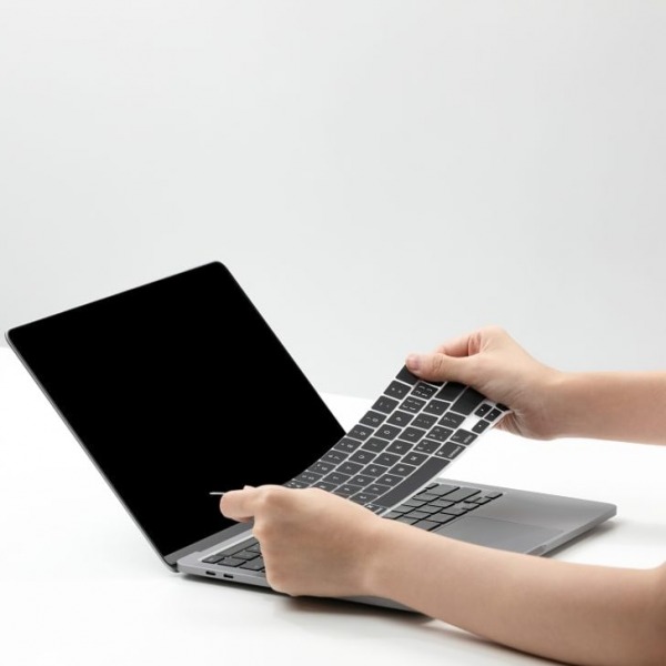 IKC2337BLK - Phủ phím MacBook Air M1 13 inch 2020 Innostyle Keyguard Prime - 4