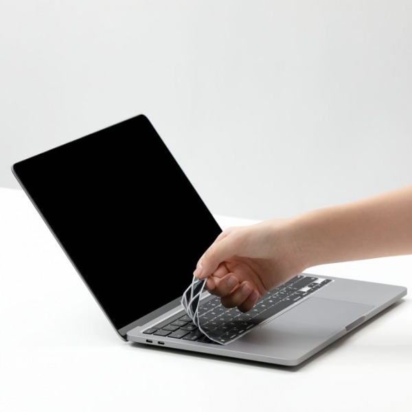 IKC2337BLK - Phủ phím MacBook Air M1 13 inch 2020 Innostyle Keyguard Prime - 5