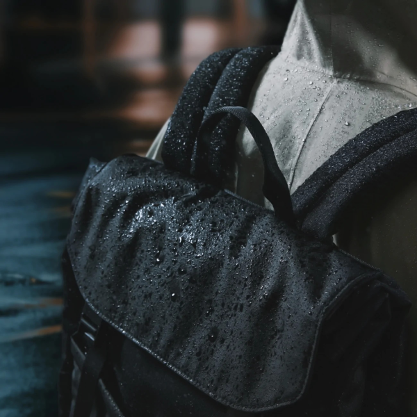 A64E1D1 - Balo MacBook 16 inch Tomtoc Slash-Flip Rucksack - 8