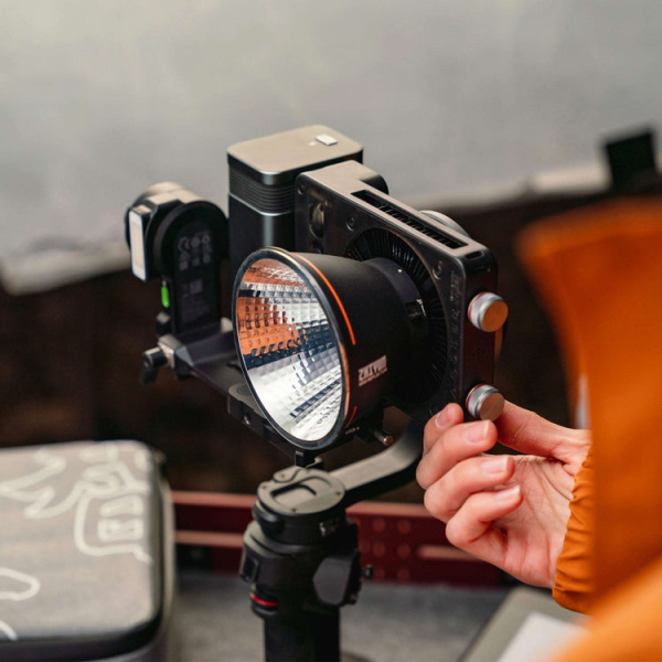 GZL12-QSD - Combo Đèn LED Zhiyun MOLUS X100 Bi-Color Qua Sử Dụng - 6